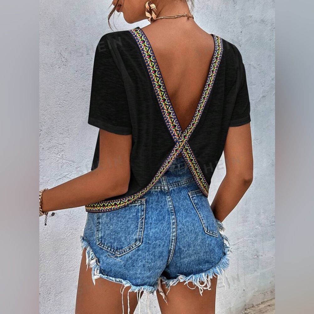 SHEIN T-shirt‎